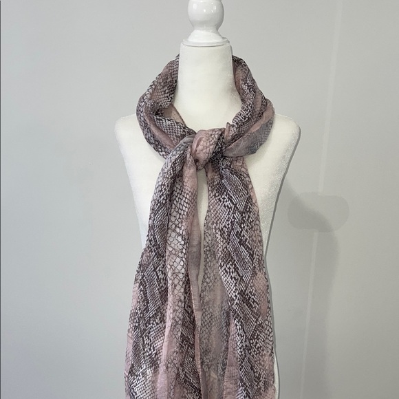 Elegant Pink Snake Print Summer Scarf - Picture 1 of 3